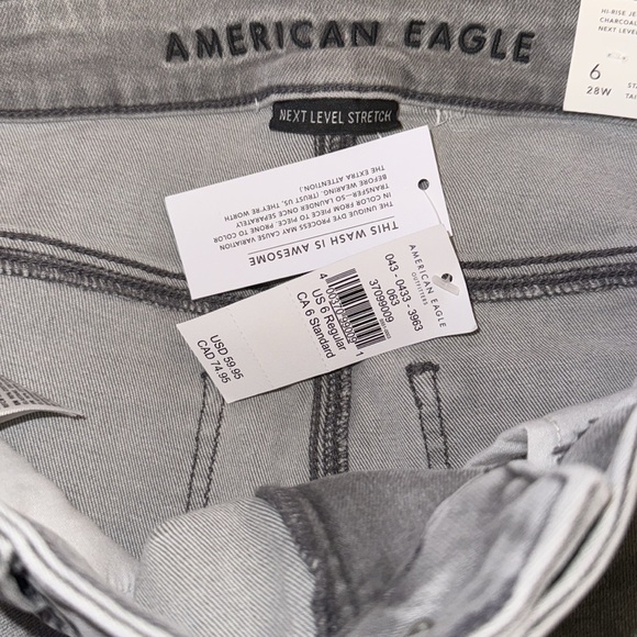 American Eagle High Rise Distressed Jegging - Picture 5 of 8